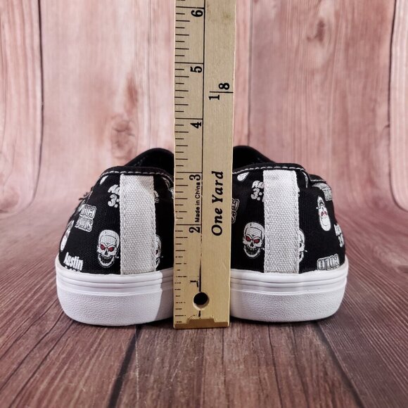 Chalk Line Apparel Mens Size 11 Slip On Low WWE Stone Cold Steve Austin 3:16 - Picture 13 of 15